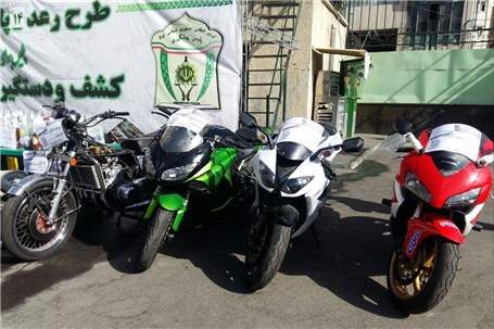 گوشی قاپ پارکور کار با 12 کاپشن رنگی دستگیر شد