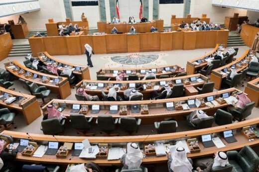 ببینید ؛ کتک‌کاری نمایندگان مجلس کویت بر سر یک اختلاف نظر