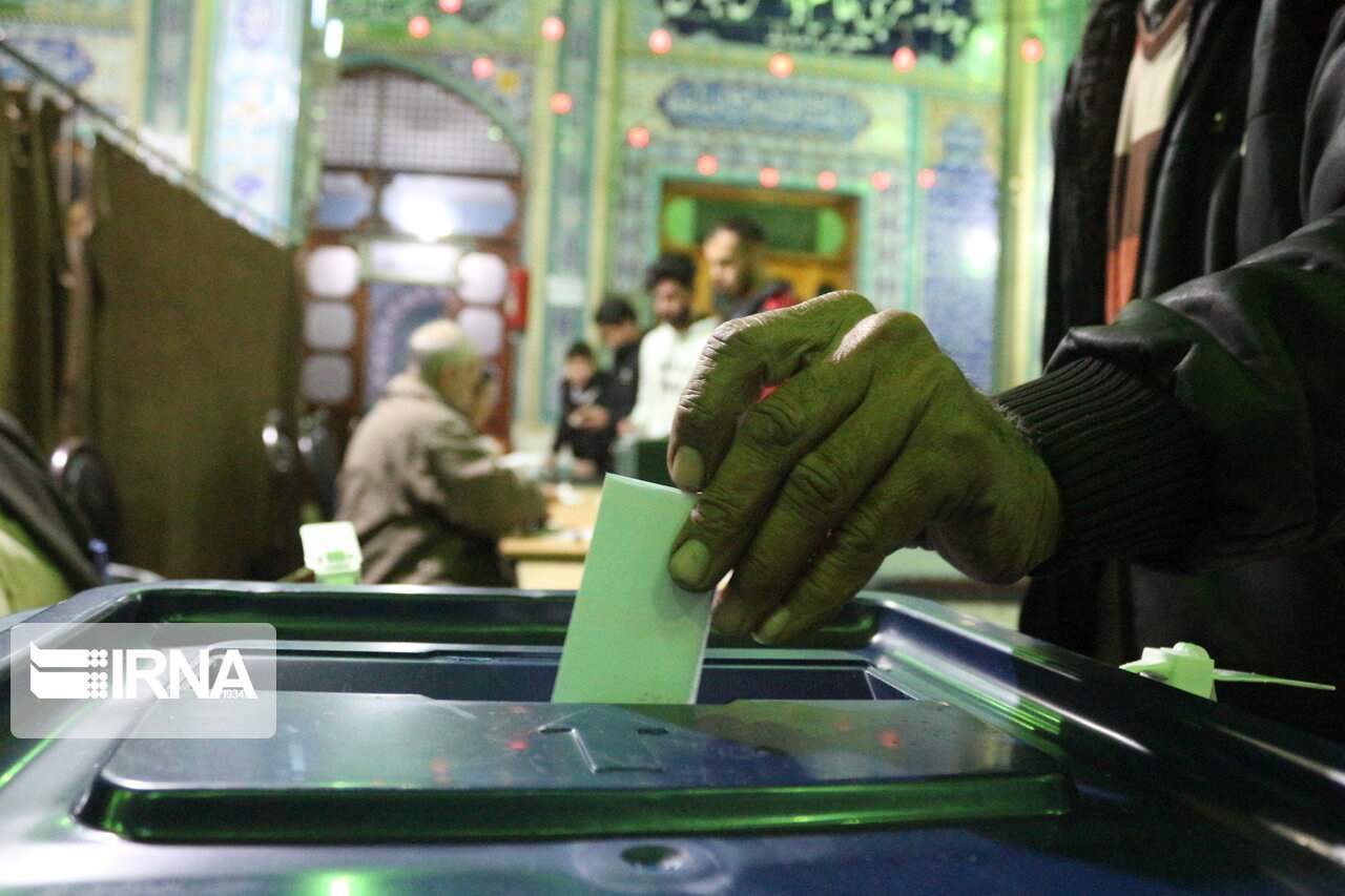مهلت رای گیری در قزوین به جز تاکستان تا ساعت 22 تمدید شد