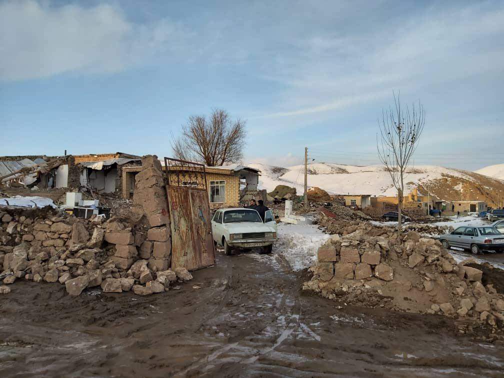 ارسال اولین محموله اقلام غذایی به مناطق زلزله زده آذربایجان غربی