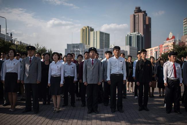 دختران جوان کره شمالی سعی دارند با تقلید از ترندهای خارجی در زمینه زیبایی و مد، و طی یک نوع جدید از نافرمانی مدنی، کیم جونگ اون را وادار به عقب نشینی کنند.