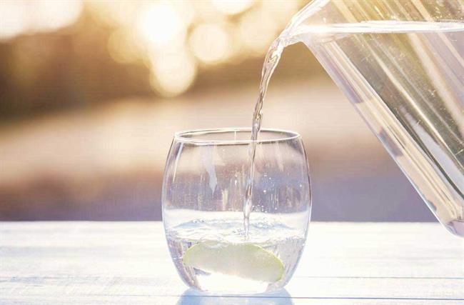مزایای نوشیدن آب برای کاهش وزن