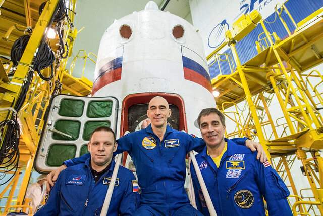 لحظه اعزام فضانوردان به "ایستگاه فضایی بین‌المللی" را زنده ببینید