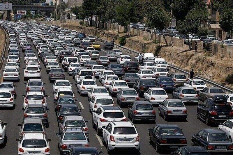 ترافیک سنگین در خیابان‌های جمهوری، حافظ و وحدت اسلامی