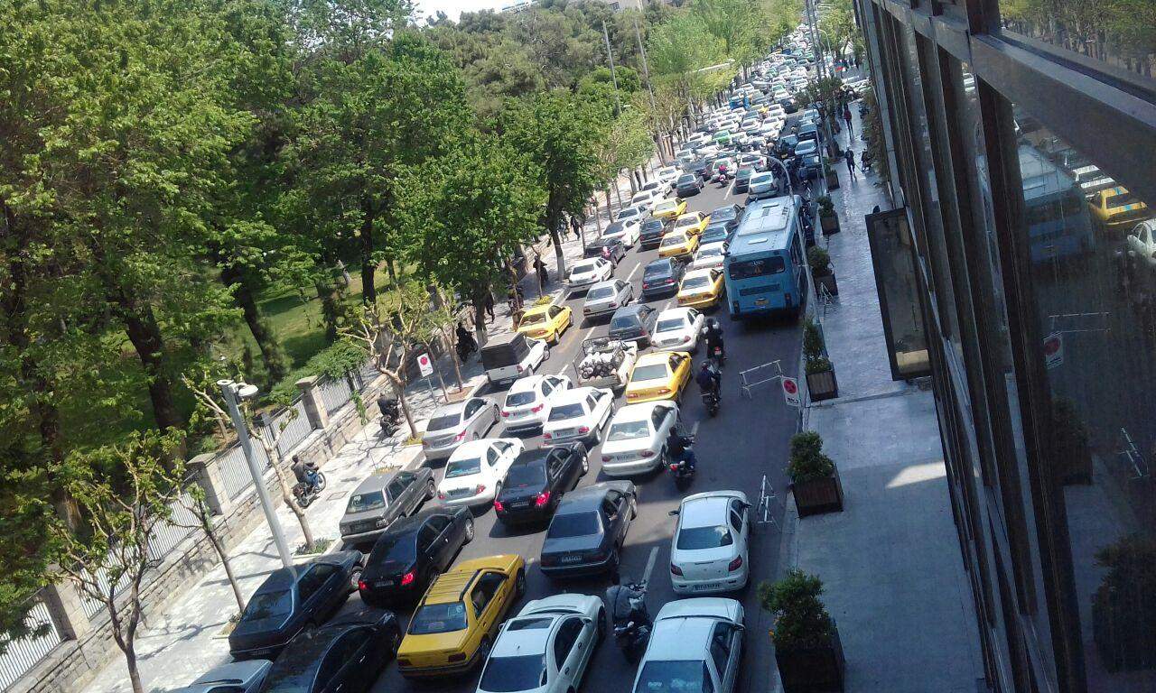 علت مسدود شدن خیابان بهشت چه بود؟