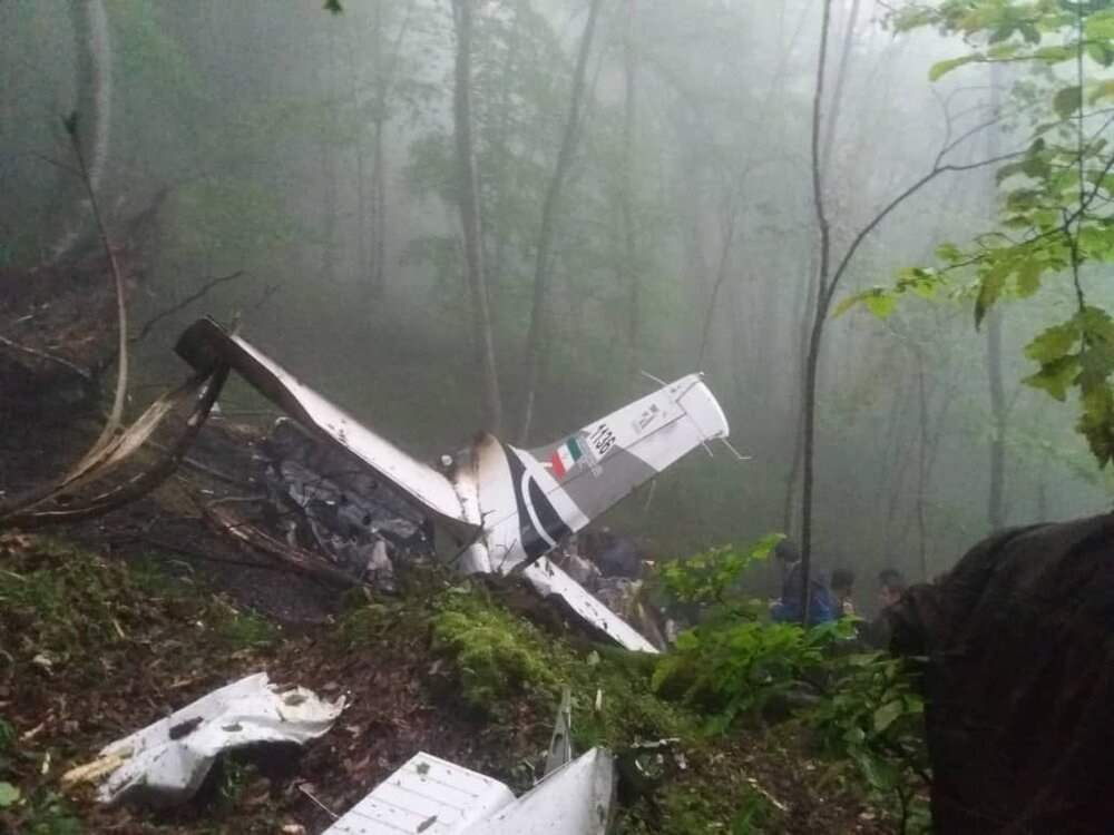 اعزام تیم‌های متخصص برای بررسی علت سقوط هواپیمای آموزشی ناجا