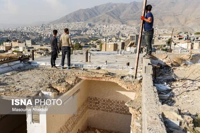 ساختمان‌هایی که با راه رفتن هم می‌لرزند