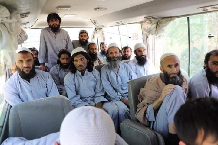 900 زندانی طالبان امروز آزاد می‌شوند