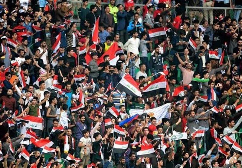 بی‌توجهی بازیکنان و تماشاگران عراقی به توصیه‌های بهداشتی در یک مسابقه فوتبال + عکس