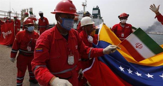 ورود نفتکش ایرانی به ونزوئلا
استقبال از سوی کارگران پالایشگاه ونزوئلا