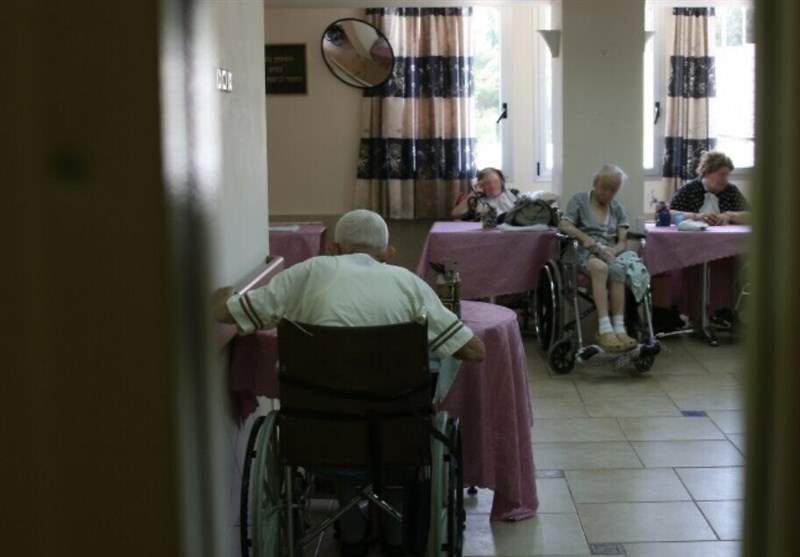 آمریکا؛ مرگ بیش از 37000 نفر بر اثر کرونا در خانه‌های سالمندان