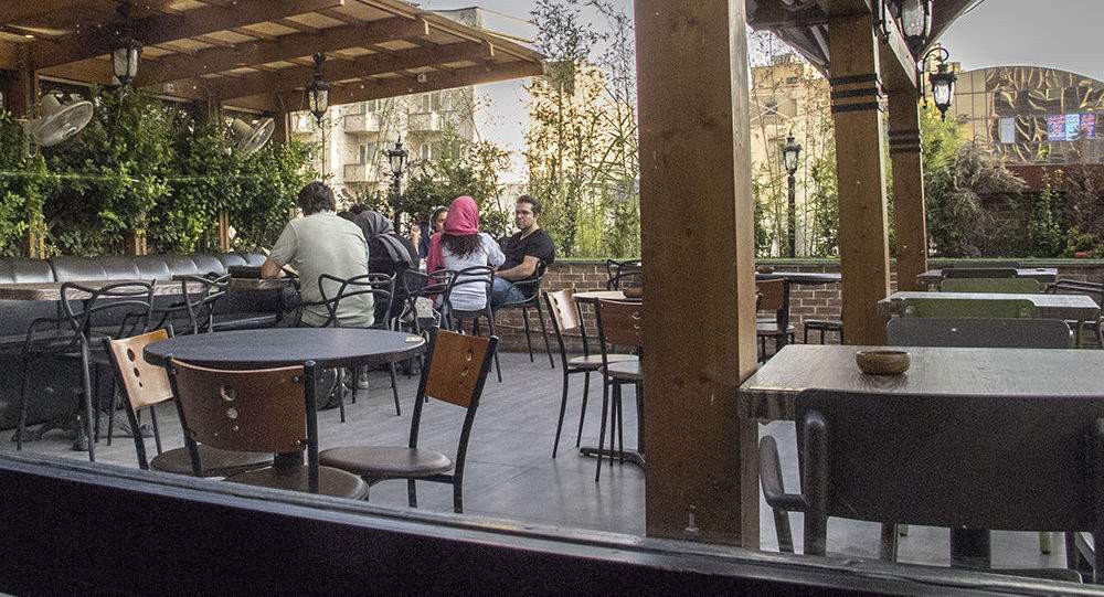 شروع فعالیت رستوران ها در ایران، اما بدون محصولات دخانیات