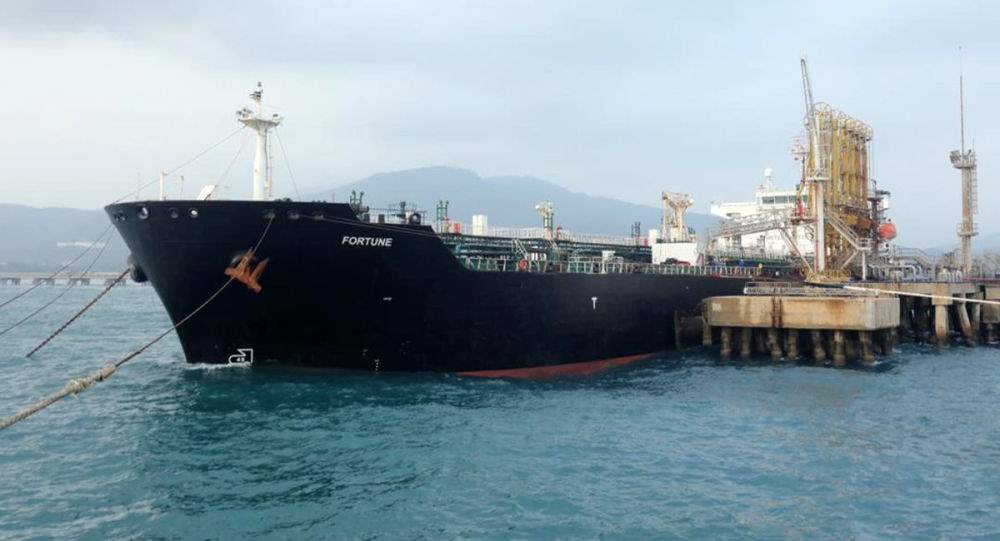 تهدیدآمریکا: به نفتکش‌های ایرانی حامل مواد نفتی به ونزوئلا خدمات ارائه ندهید!