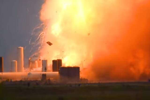 موتور فضاپیمای "استارشیپ" منفجر شد