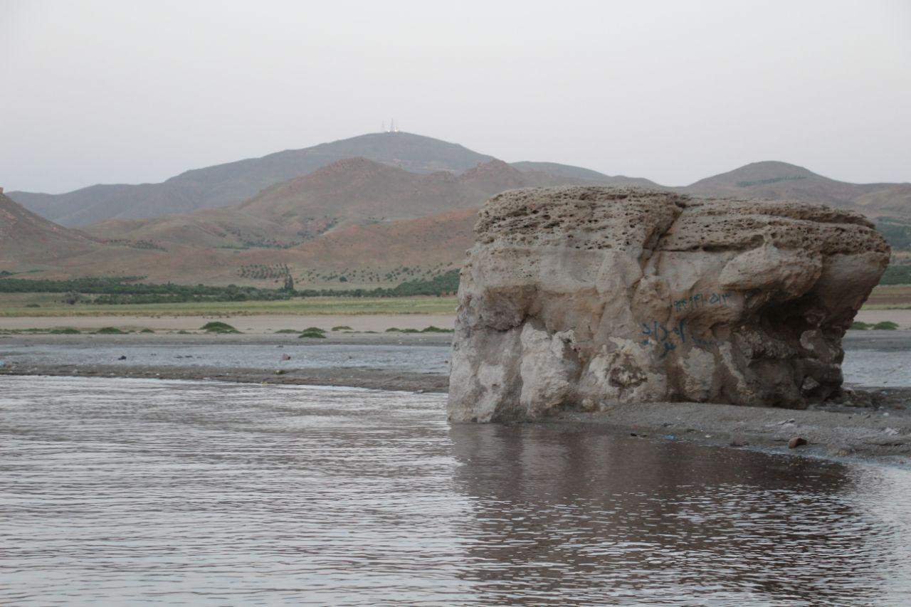 احیای دریاچه‌ای که شما را در آب معلق نگه می‌دارد/ نایلون مهمان دشت و دریاچه‌های ایران