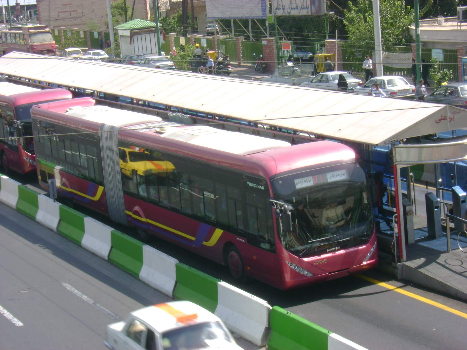 موبایل قاپ ایستگاه‌های BRT  تهران دستگیر شد