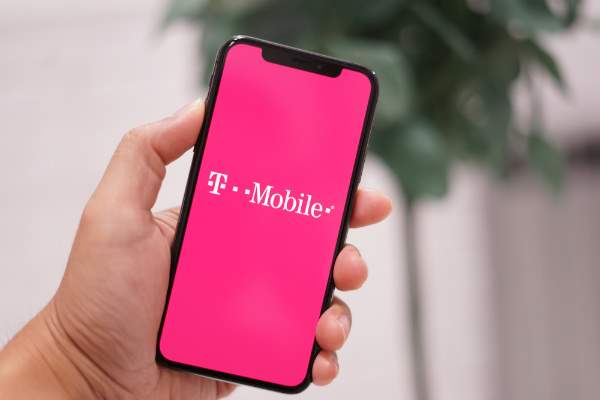 قطعی گسترده شبکه موبایل در آمریکا برای T-Mobile دردسرساز شد