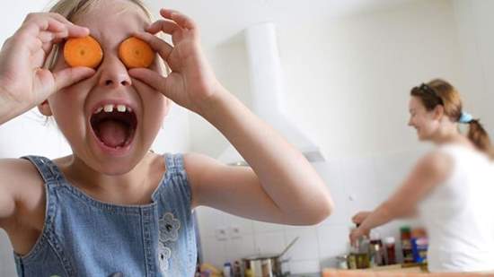 چه کنیم بچه‌ها اینقدر'هله‌هوله' نخورند
