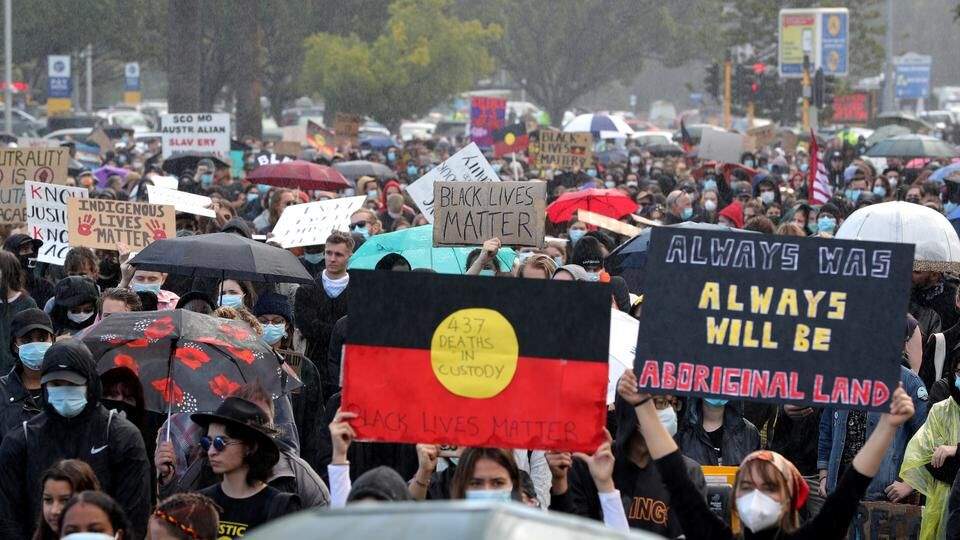 تظاهرات هزاران معترض به نژاد پرستی در استرالیا