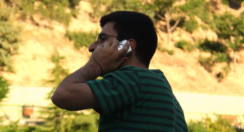 تعرفه مکالمات تلفن همراه و پیامک در ایران ارزان می‌شود؟