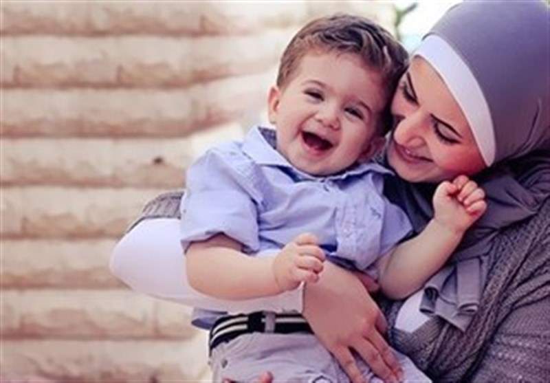 زوجین ایرانی مایل به "فرزندآوری" هستند؛ مسئولان و سیاستگذاران مانع هستند!