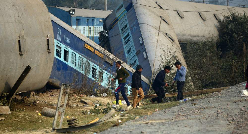برخورد دو قطار در چک حداقل سه کشته و دهها زخمی برجای گذاشت