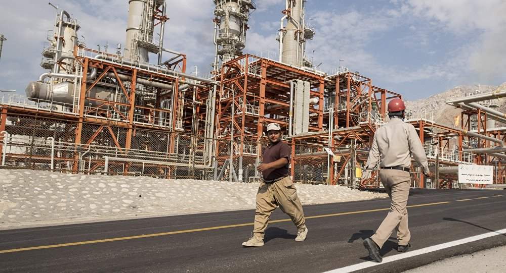 تولید نفت ایران به پایین ترین میزان در 40 سال اخیر رسید