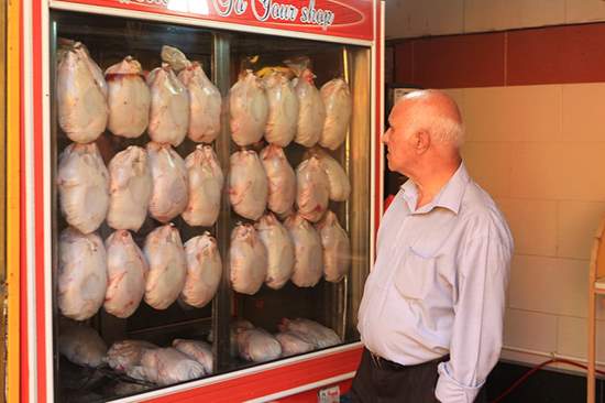 مردم در انتظار کاهش قیمت مرغ
