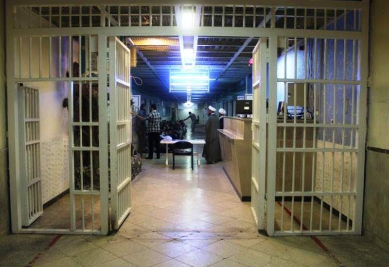 پای گروه‌های جهادی به زندان‌ها باز شد/ ارائه خدمات رایگان دندانپزشکی به مددجویان زندان ورامین