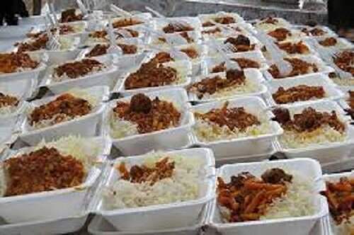 گسترده شدن سفره اطعام غدیر در مناطق محروم استان کرمان؛ کمک‌های مومنانه ستاد اجرایی فرمان حضرت امام(ره) ادامه دارد