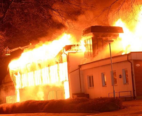 4 دانش آموز کرجی، مدرسه خود را به آتش کشیدند؛ داستان تلخ مافیای کنکور!
