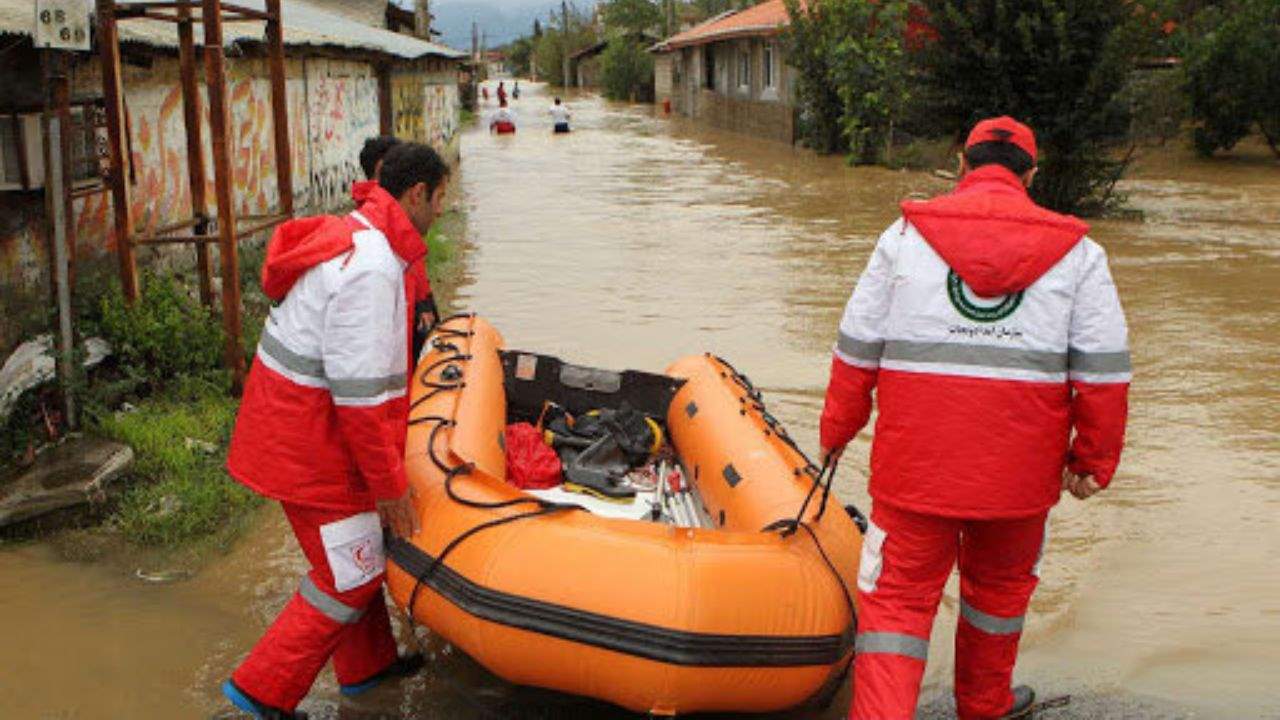 امدادرسانی به بیش از هزار نفر در 28 شهر و روستای متاثر از سیل و آبگرفتگی