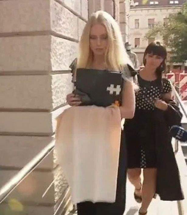 زن جوان اسلوونیایی برای دریافت بیمه 1 میلیون یورویی دست خود را با اره قطع کرد