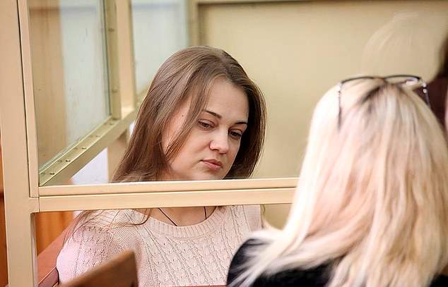 بدنام ترین زن گانگستر روسیه و مادرخوانده مافیا در شهر روستوف و حلقه جنایتکار اطراف او با ده ها اتهام قتل جدید مواجه شده اند.