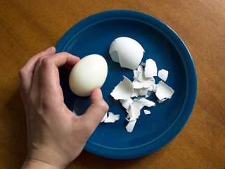 پوست گرفتن تخم مرغ در 3 ثانیه