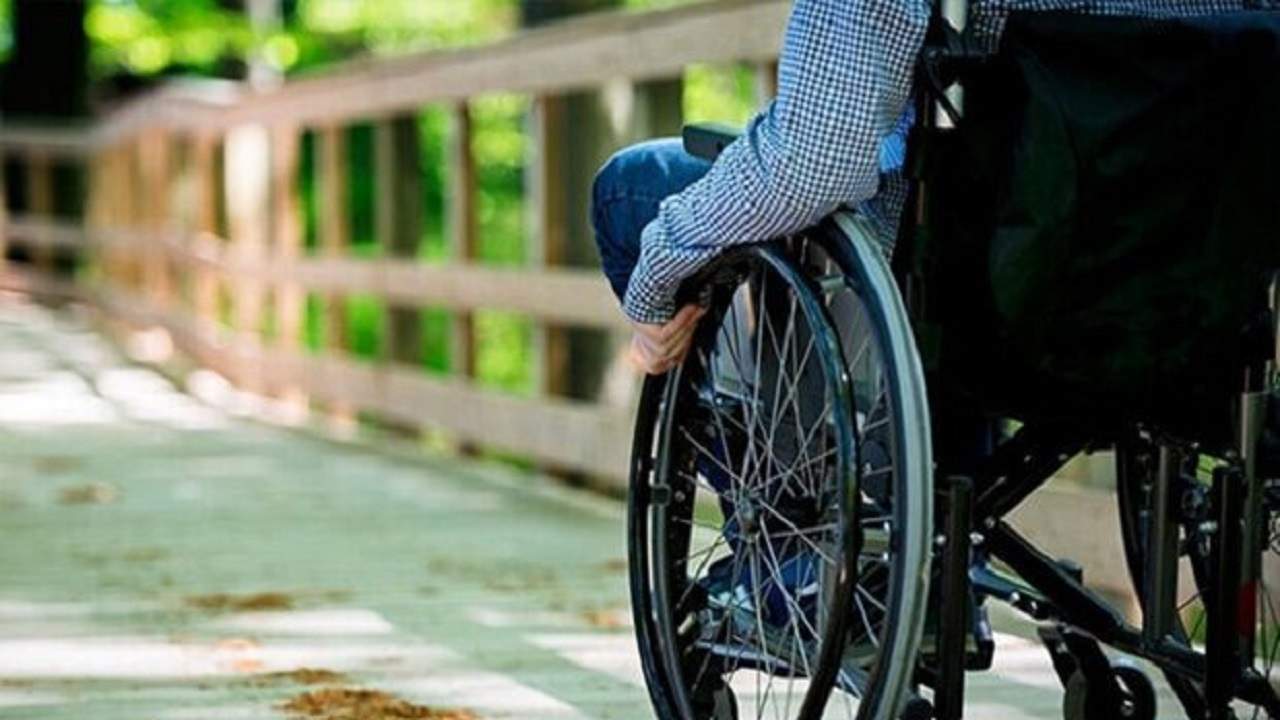 ممانعت وزارت صمت از مناسب سازی خودرو معلولان