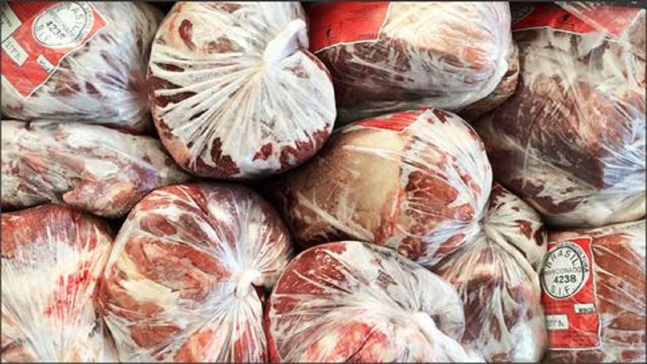 کشف 30 تن گوشت منجمد برزیلی فاسد در کهریزک
