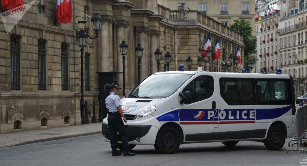 حمله فرد ناشناس با چاقو به مردم در شهر نیس در فرانسه + ویدئو