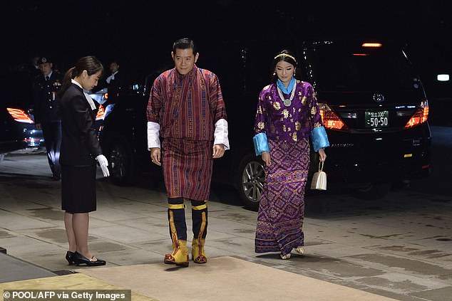 پرنسس یوفلما 27 ساله که خواهر ناتنی پادشاه بوتان است، دیروز در یک مراسم مخفیانه با داشو تینلای نوربو 28 ساله که خلبان و برادر کوچکتر ملکه است ازدواج کرد.