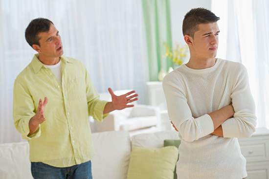 چرا مشورت با والدین سخت است؟!