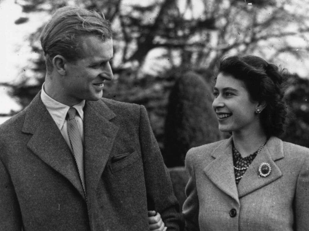 عکس یادگاری ملکه انگلستان و همسرش به بهانه 73 سال زندگی مشترک