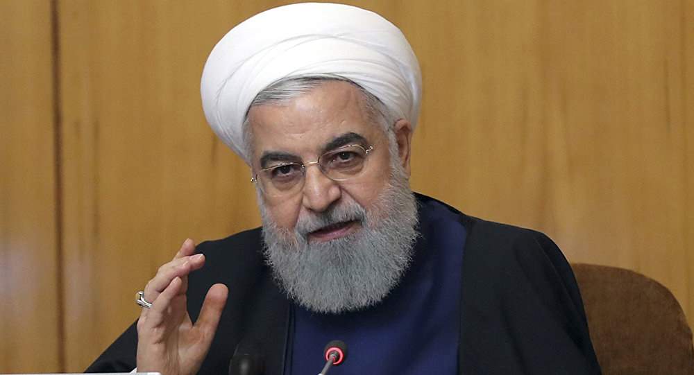 روحانی خطاب به منتقدان از دولت ایران : بگذارید آن‌ها که تجربه دارند کار را پیش ببرند