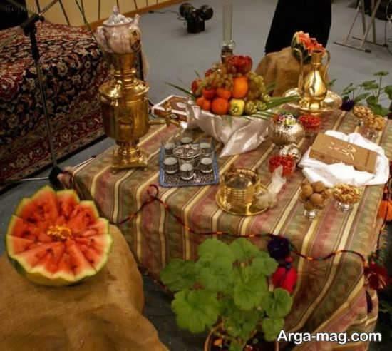 چیدمان سفره شب یلدا به سبک قدیمی