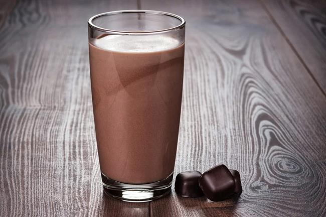 شیر شکلات که در گذشته به عنوان یک نوشیدنی مضر برای ورزشکاران شناخته می شد اکنون به عنوان یک غذای مفید ورزشکاری مورد توجه قرار گرفته و بهترین نوشیدنی برای افراد ورزشکار بعد از یک تمرین سخت است.