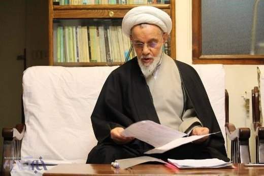 هاشم زاده هریسی: رأی دادن به سیاسیونی که به دنباله جن و خرافات باشند، حرام است /در زمان محمود احمدی نژاد خرافه بیشتر بود