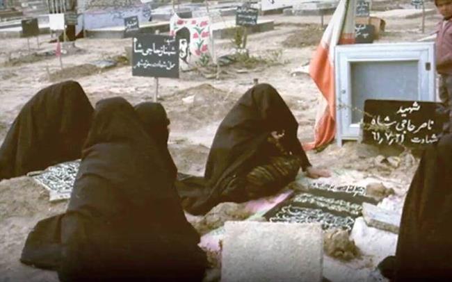 قاب‌های بی‌قراری و عاشقی/ روایت 2 عکاس از ماجرای تصاویر تکان‌دهنده‌شان از مادران شهدا