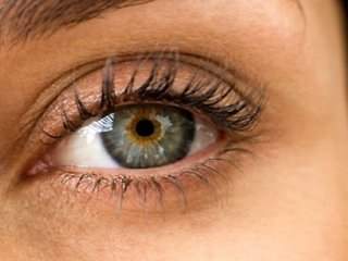 7 عادت غلط که سلامت چشم را تهدید می‌کند