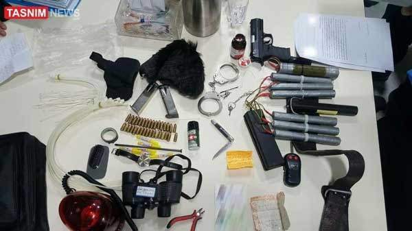 تجهیزات تروریستی کشف شده از فردی در تهران