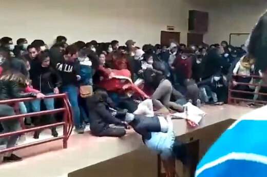 ببینید ؛ لحظه سقوط مرگبار 5 دانشجو از ساختمان دانشگاه آلتو بولیوی