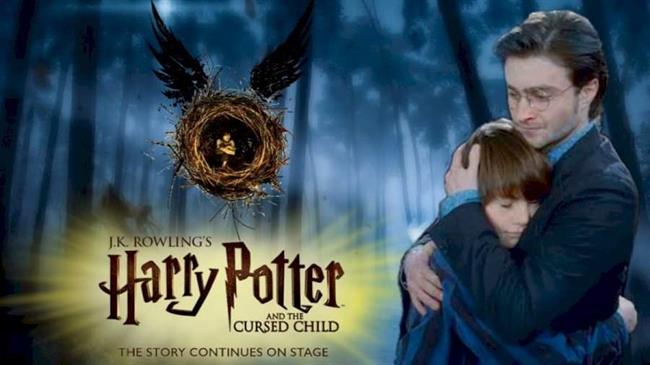 داستان Harry Potter and the Cursed Child از جایی آغاز می شود که 19 سال از داستان  Harry Potter and the Deathly Hallows می گذرد